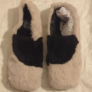 hu slippers